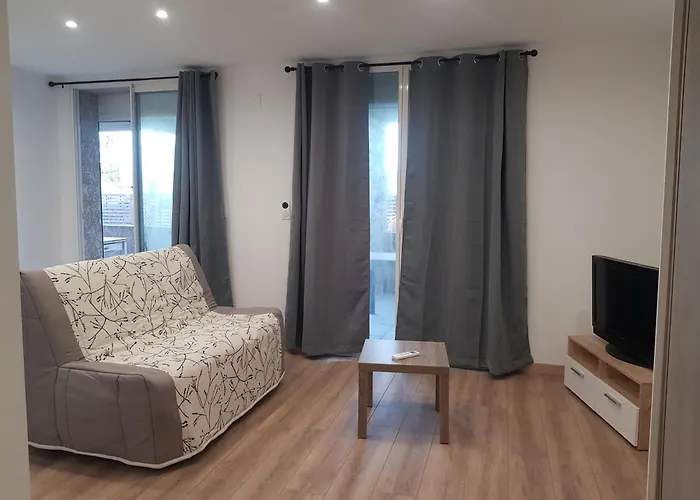 Maison T2 500m De La Casa vacanze *