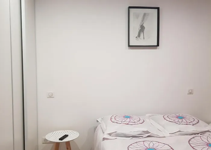 Maison T2 500m De La *